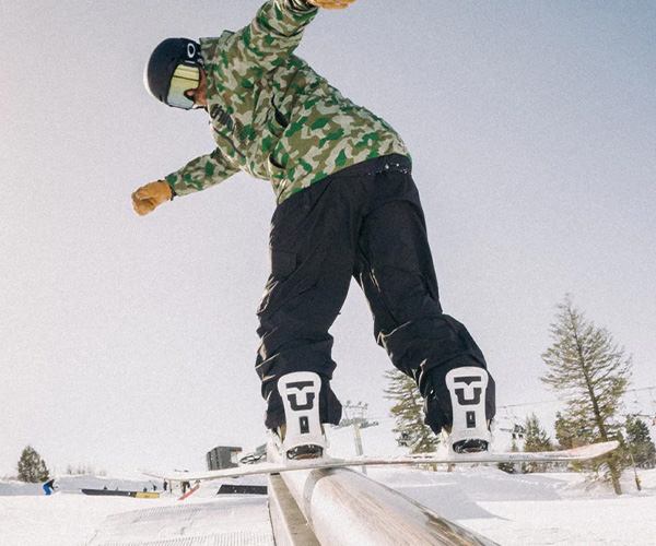 Snowboard Bindings for Secure and Responsive Performance